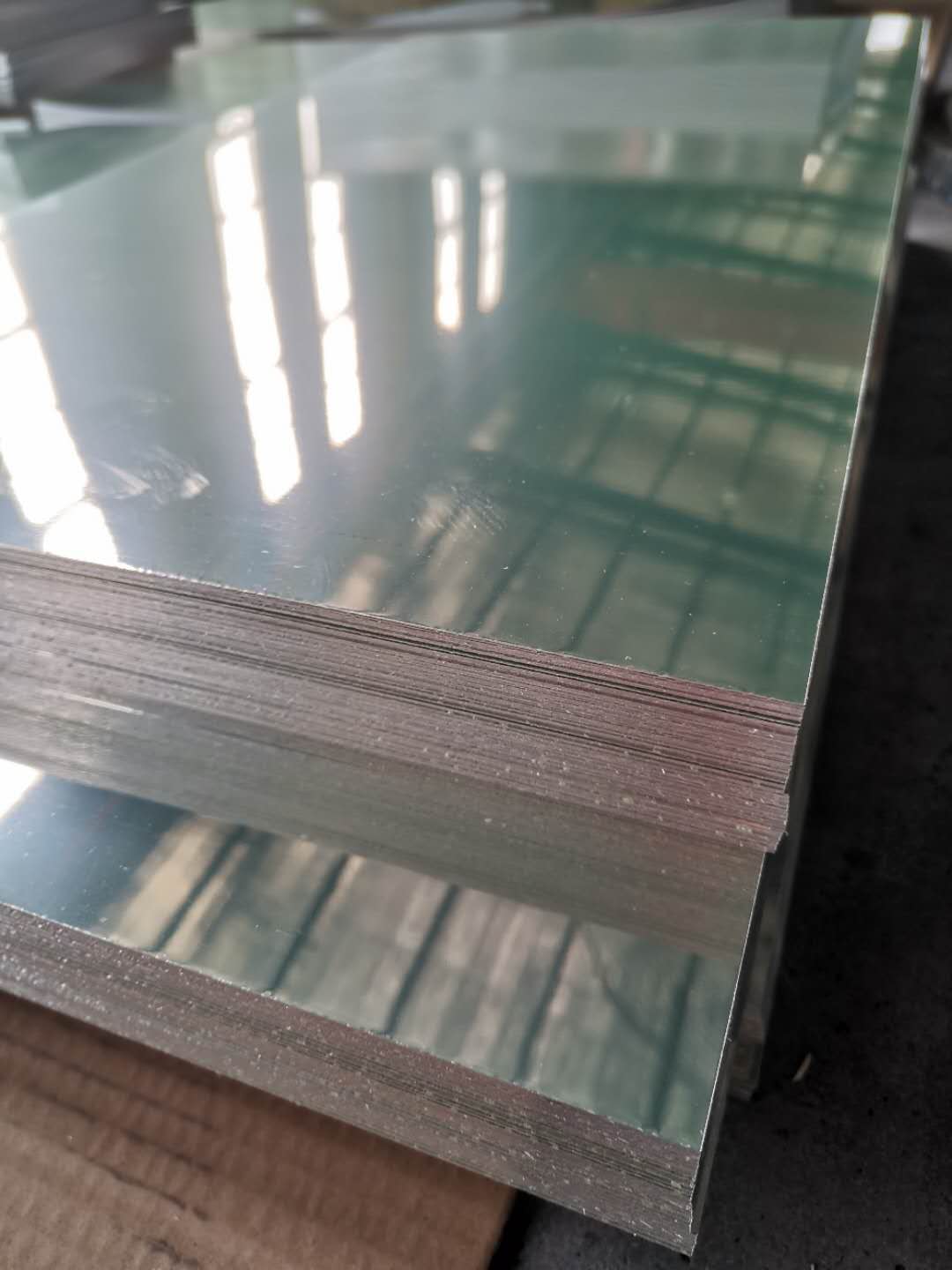 Mirror aluminum sheet
